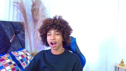 Snapshot of angell18_ chatting on November 24, 8:30 pm Angel online show from November 24, 8:30 pm