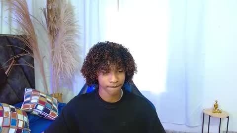 Snapshot of angell18_ chatting on November 29, 8:45 pm Angel online show from November 29, 8:45 pm