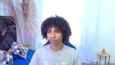 Snapshot of angell18_ chatting on December 2, 8:48 pm Angel online show from December 2, 8:48 pm