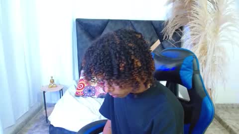 Angel online show from February 27, 9:04 pm