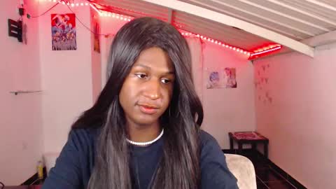 Snapshot of angell_dustt chatting on January 3, 8:00 am Danielle online show from January 3, 8:00 am