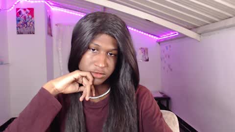 Snapshot of angell_dustt chatting on January 21, 3:37 am Danielle online show from January 21, 3:37 am