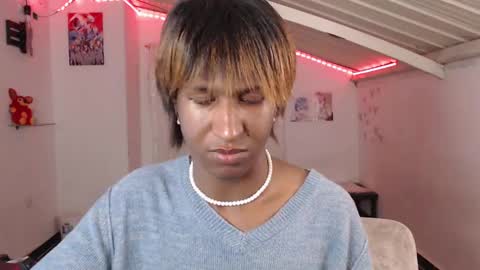 Snapshot of angell_dustt chatting on January 28, 5:32 am Danielle online show from January 28, 5:32 am