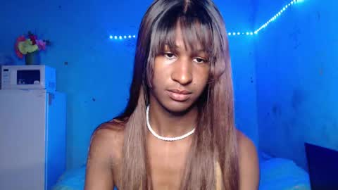 Snapshot of angell_dustt chatting on October 5, 1:26 am Danielle online show from October 5, 1:26 am