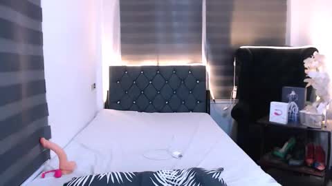 Snapshot of angella_dior chatting on September 20, 5:03 pm angella_dior online show from September 20, 5:03 pm