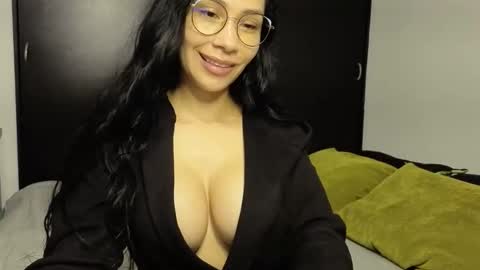  ANGELA ISABELLA  online show from November 8, 12:49 pm