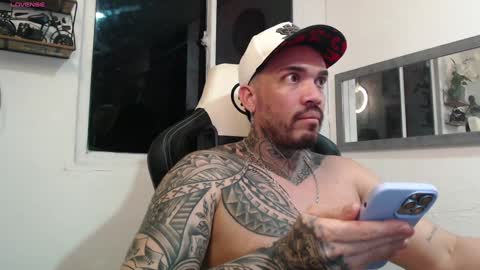 Snapshot of angellatino0 chatting on December 18, 9:25 am angellatino0 online show from December 18, 9:25 am