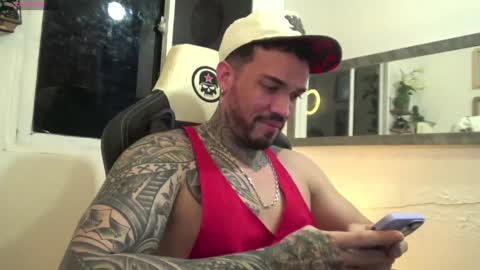 Snapshot of angellatino0 chatting on December 26, 1:40 am angellatino0 online show from December 26, 1:40 am