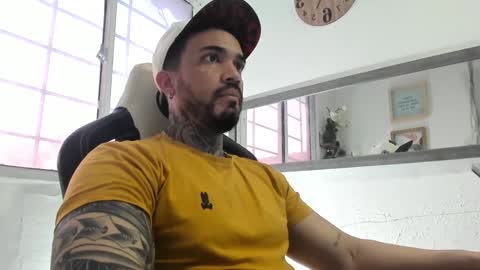 Snapshot of angellatino0 chatting on January 2, 8:46 pm angellatino0 online show from January 2, 8:46 pm