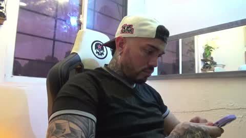 Snapshot of angellatino0 chatting on January 5, 10:29 pm angellatino0 online show from January 5, 10:29 pm