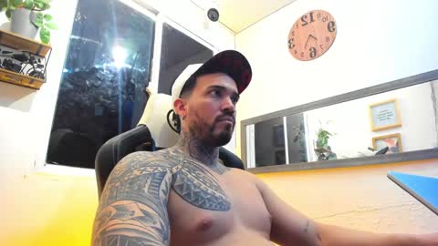 Snapshot of angellatino0 chatting on January 14, 3:11 am angellatino0 online show from January 14, 3:11 am