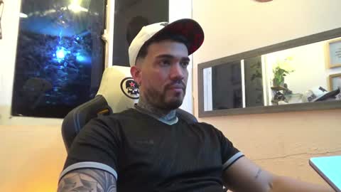 Snapshot of angellatino0 chatting on January 17, 3:12 am angellatino0 online show from January 17, 3:12 am