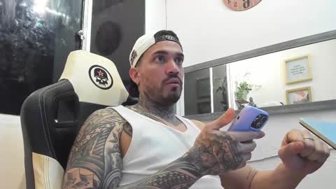 Snapshot of angellatino0 chatting on February 12, 7:34 am angellatino0 online show from February 12, 7:34 am