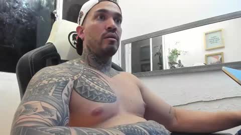 Snapshot of angellatino0 chatting on February 13, 7:03 am angellatino0 online show from February 13, 7:03 am