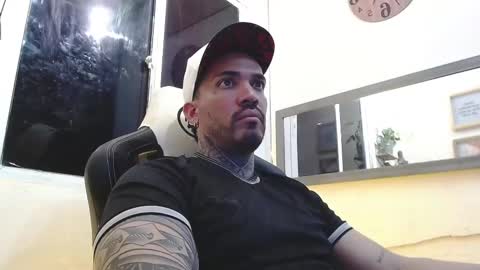 Snapshot of angellatino0 chatting on February 20, 3:56 am angellatino0 online show from February 20, 3:56 am