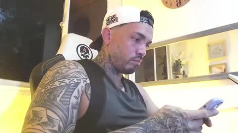 Snapshot of angellatino0 chatting on February 23, 8:39 am angellatino0 online show from February 23, 8:39 am