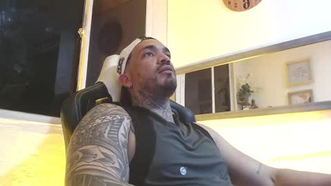 Snapshot of angellatino0 chatting on March 2, 6:48 am angellatino0 online show from March 2, 6:48 am