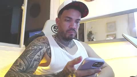 Snapshot of angellatino0 chatting on March 8, 7:05 am angellatino0 online show from March 8, 7:05 am