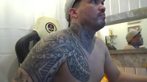 Snapshot of angellatino0 chatting on September 24, 7:01 am angellatino0 online show from September 24, 7:01 am