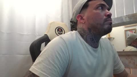 Snapshot of angellatino0 chatting on October 9, 7:50 am angellatino0 online show from October 9, 7:50 am