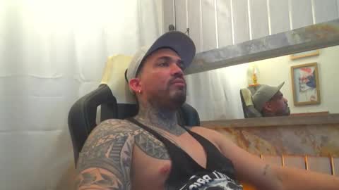 Snapshot of angellatino0 chatting on October 10, 6:12 am angellatino0 online show from October 10, 6:12 am