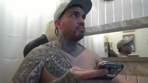 Snapshot of angellatino0 chatting on October 13, 4:23 am angellatino0 online show from October 13, 4:23 am