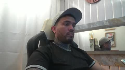 Snapshot of angellatino0 chatting on November 2, 3:09 am angellatino0 online show from November 2, 3:09 am