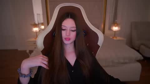 Snapshot of angellblush chatting on February 7, 5:38 pm AngelBlush online show from February 7, 5:38 pm