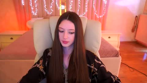 Snapshot of angellblush chatting on March 4, 7:14 am AngelBlush online show from March 4, 7:14 am