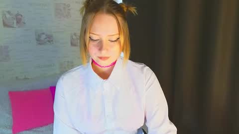 Cutie online show from October 19, 6:58 am