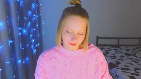 Cutie online show from December 1, 3:28 pm