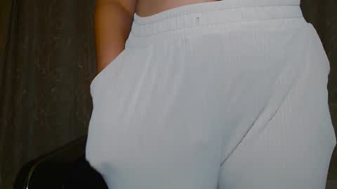 Snapshot of angelll_sky00 chatting on September 24, 7:12 am angelll_sky00 online show from September 24, 7:12 am