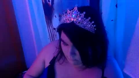 Snapshot of angellove417316 chatting on December 6, 12:38 pm angellove417316 online show from December 6, 12:38 pm