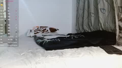 Angelm888-  online show from April 22, 2:25 am