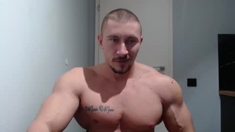  ------- SEX SHOW WITH GUYS AND GIRLS  MUSCLE SHOW online show from December 2, 7:49 pm