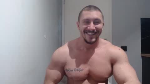  ------- SEX SHOW WITH GUYS AND GIRLS  MUSCLE SHOW online show from March 10, 5:50 pm