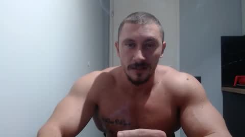  ------- SEX SHOW WITH GUYS AND GIRLS  MUSCLE SHOW online show from October 4, 2:37 pm