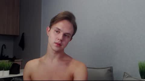 Angel online show from October 17, 9:23 am