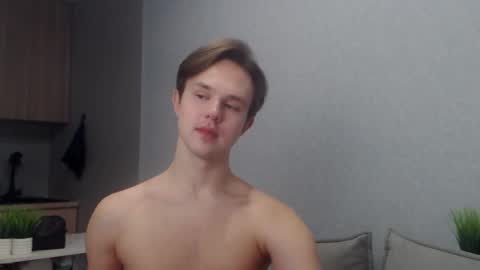 Snapshot of angelraaay chatting on February 14, 10:56 am Angel online show from February 14, 10:56 am