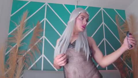 Snapshot of angelross_ chatting on September 18, 12:29 pm Tyler online show from September 18, 12:29 pm