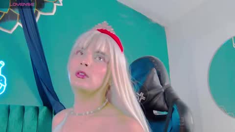 Snapshot of angelross_ chatting on September 26, 12:09 pm Tyler online show from September 26, 12:09 pm