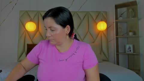 ANGIE online show from November 9, 1:31 pm