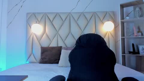 ANGIE online show from December 14, 1:27 pm