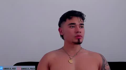 Snapshot of angelx_fox chatting on November 22, 5:12 pm Angel Fox online show from November 22, 5:12 pm