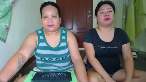 angelxmills online show from March 29, 3:39 am