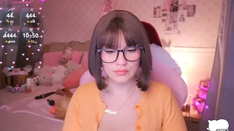 Snapshot of angelytaxx chatting on January 14, 7:06 am Angel online show from January 14, 7:06 am