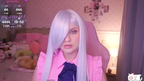 Snapshot of angelytaxx chatting on January 26, 7:53 am Angel online show from January 26, 7:53 am