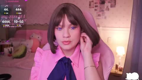 Snapshot of angelytaxx chatting on January 30, 8:11 am Angel online show from January 30, 8:11 am