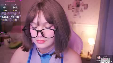 Snapshot of angelytaxx chatting on February 1, 5:18 am Angel online show from February 1, 5:18 am