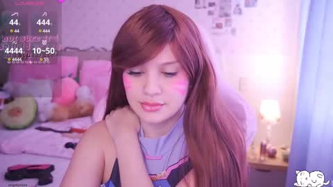 Snapshot of angelytaxx chatting on February 9, 1:46 pm Angel online show from February 9, 1:46 pm